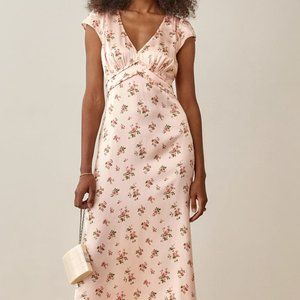 ISO Reformation Kaye Dress!! Size 4